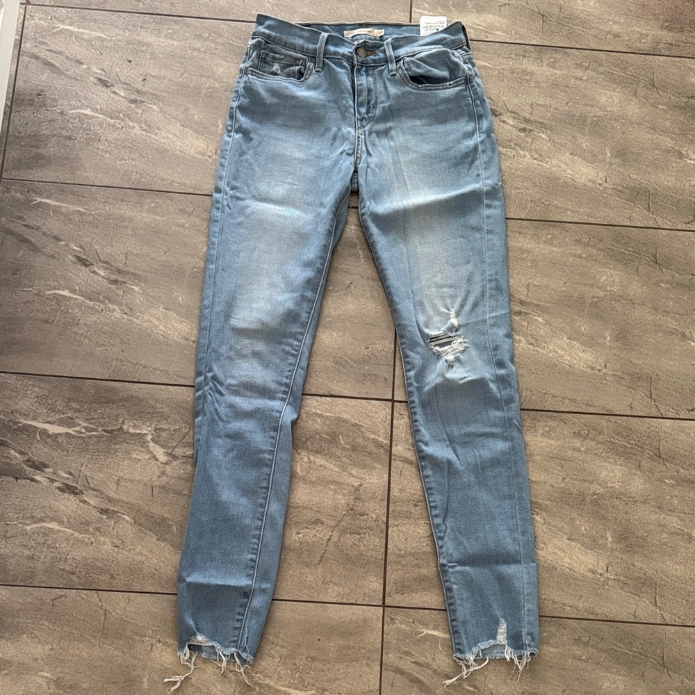 Levi’s Women's Distressed Light Blue Skinny Jeans